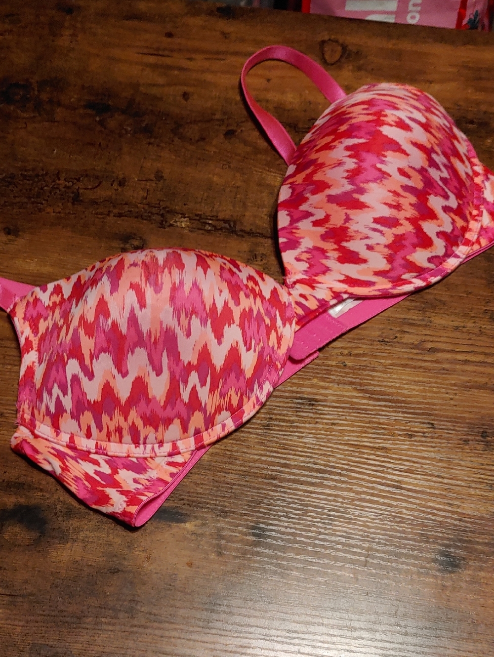 Gorgeous 42C Pink & Coral padded WireFree Push-up Bra